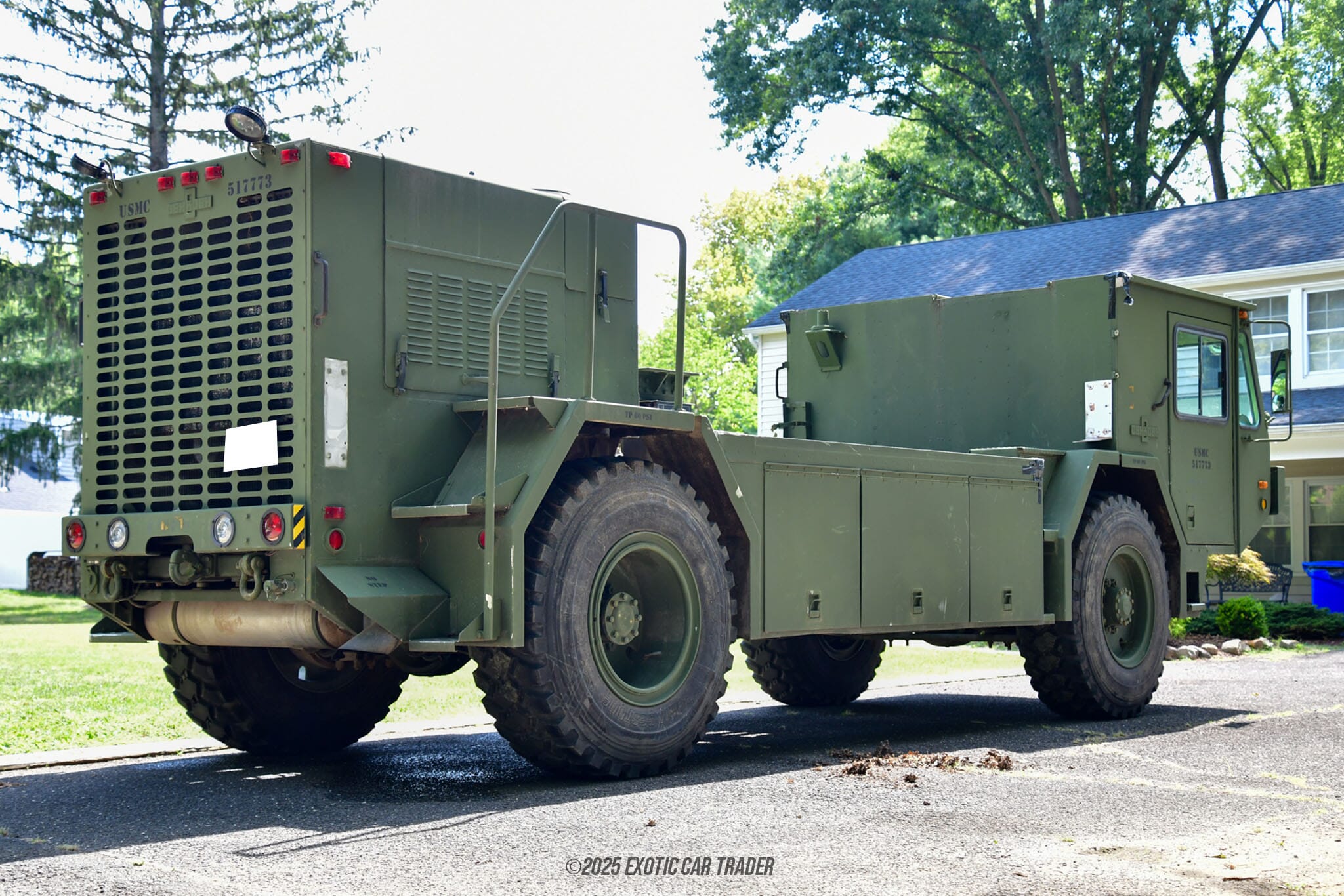 1985 Oshkosh AS32P-19A Aircraft Rescue & Fire Fighting Vehicle for